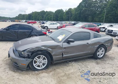 2014 Ford Mustang V6 из США, поврежденный, VIN 1ZVBP8AM8E5274980